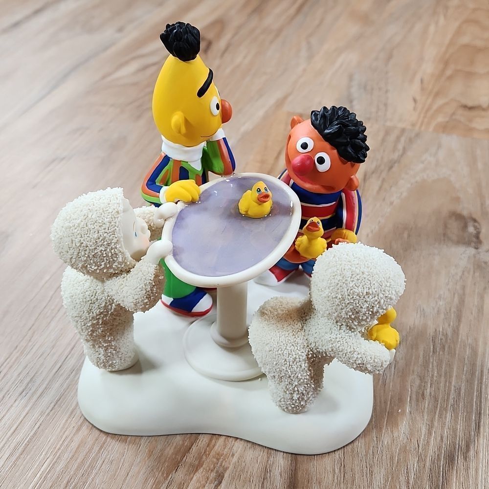 💜NIB Department 56 Snowbabies Sesame Street "Rubber Duckie Have Some Fun" - Picture 11 of 16